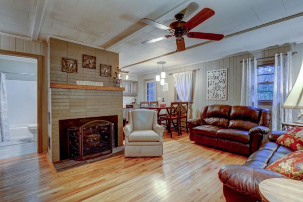 White Laurel Cottage at Linville Falls